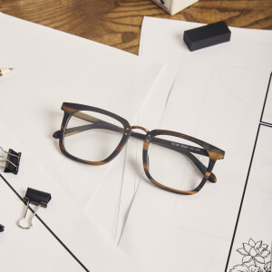 AM19 Eyewear
