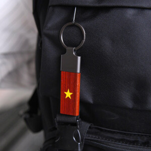 Móc Khoá Gỗ Sắt Sao Vàng