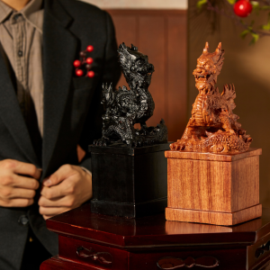 Tượng Rồng Gỗ Hương Đỏ