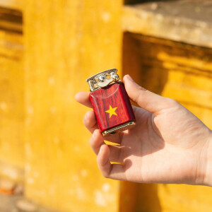 Bật lửa khò sao vàng